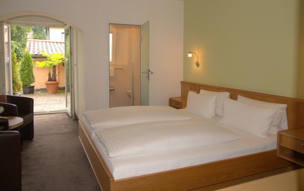 Hotel Alpenblick Garni Uberlingen Quarto foto