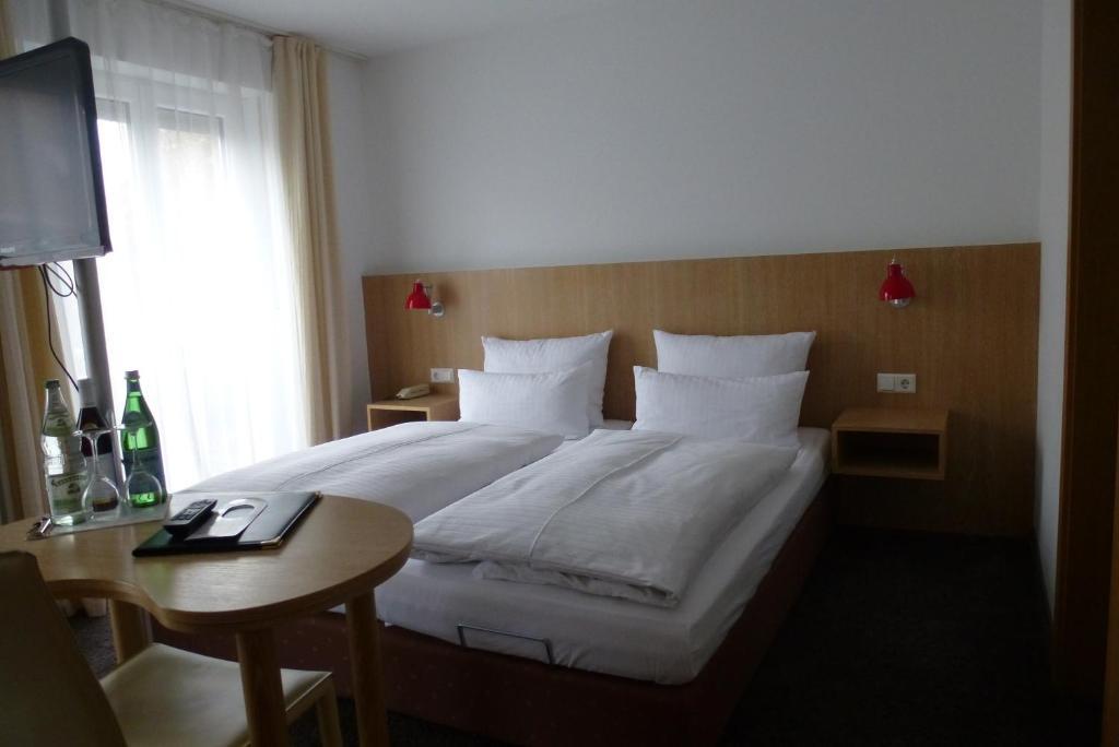 Hotel Alpenblick Garni Uberlingen Quarto foto